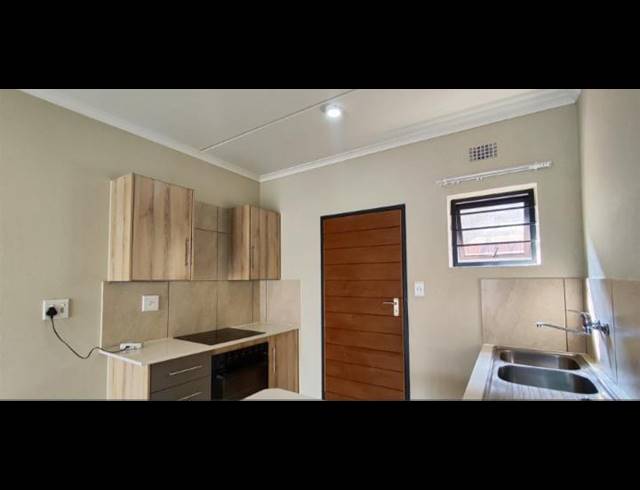 3 BEDROOM HOUSE FOR SALE IN ALBERTON CENTRAL
